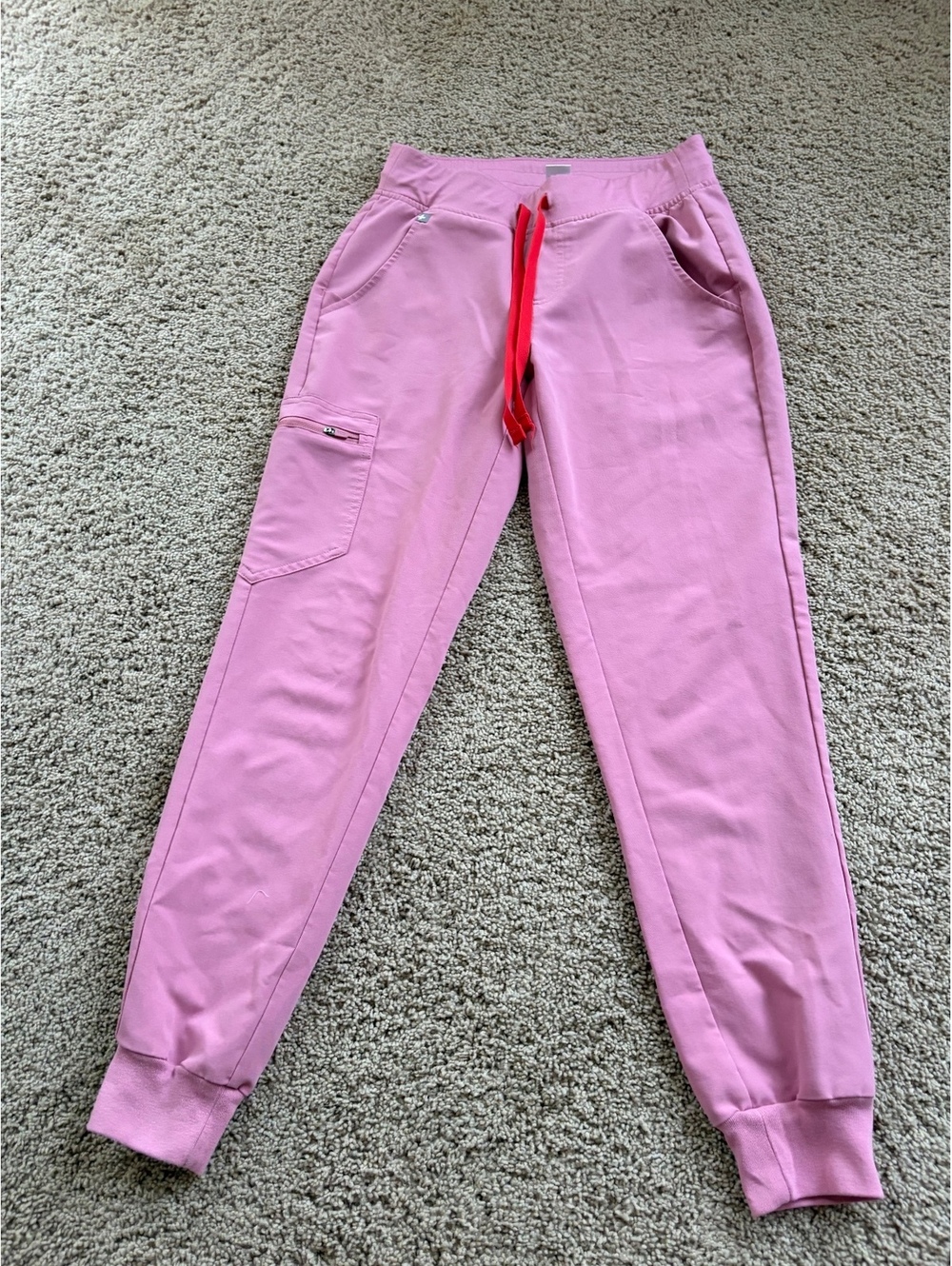 Women's FIGS Zamora Jogger Scrub Pants Chalk Pink XSmall Technical collection